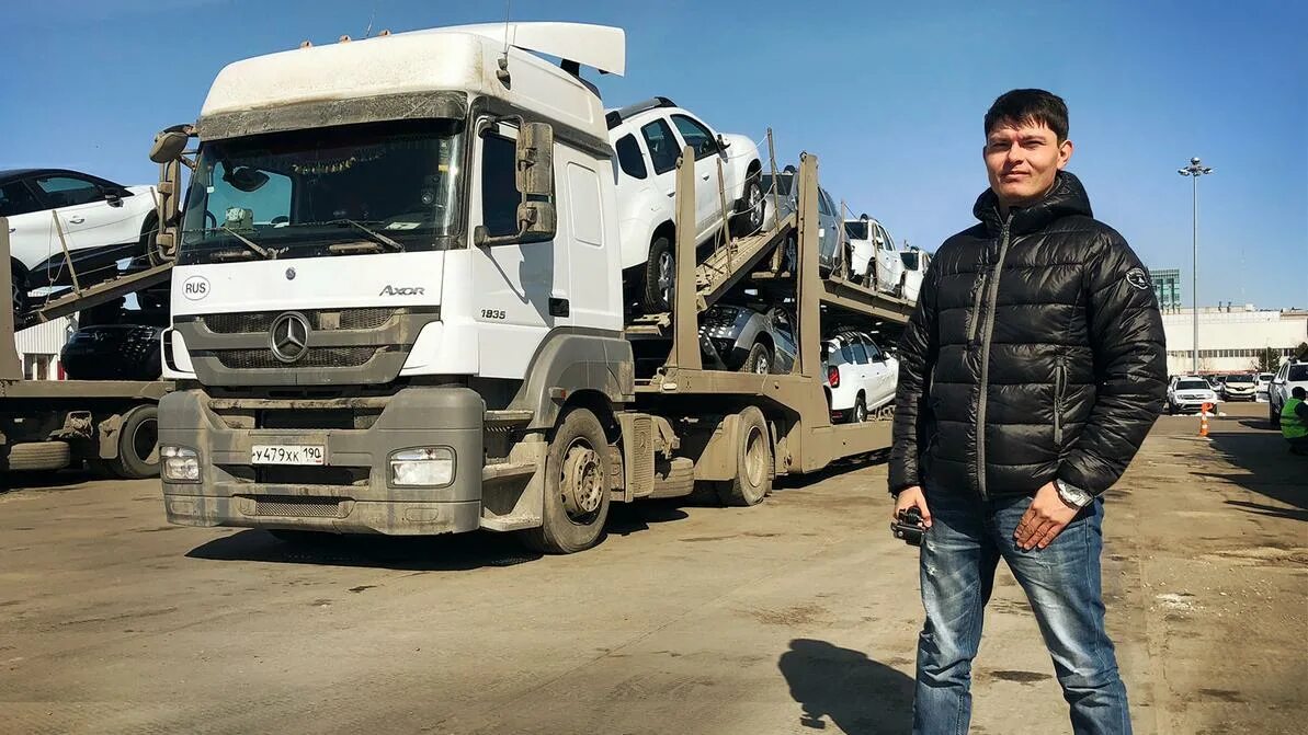 Водитель гражданам снг. Дальнобойщик чурка. Дальнобойщик кавказец. Дальнобойщики автовозы. Дальнобой kz.