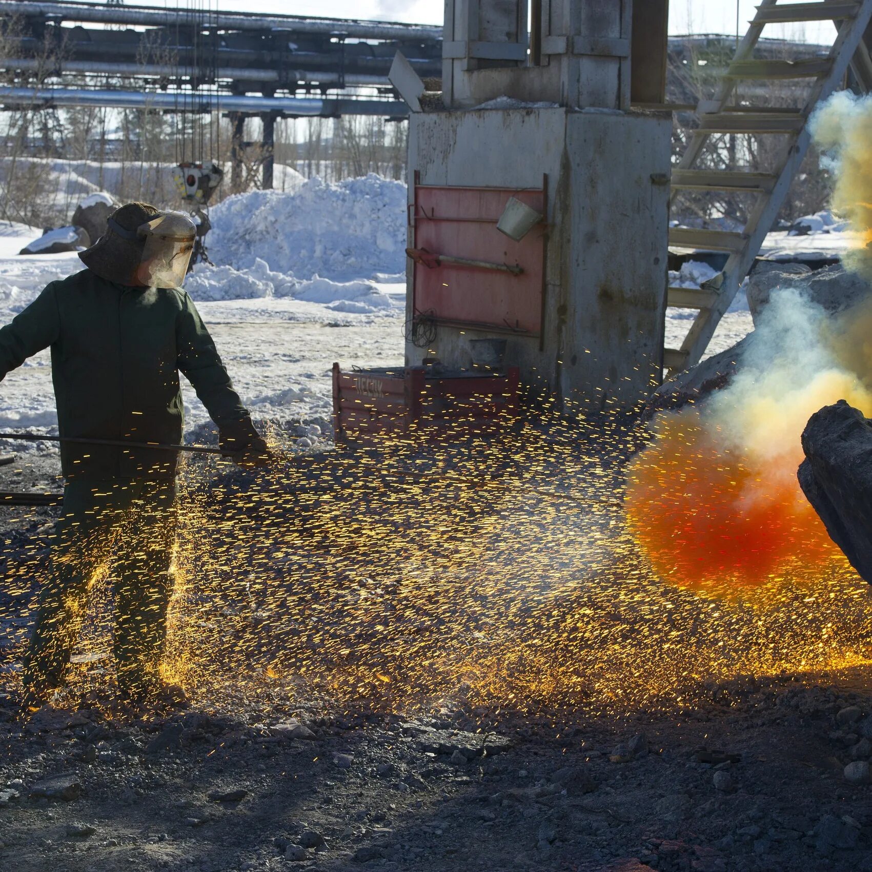 Прогноз нлмк сегодня. НЛМК Липецк сталевар. ММК копровый цех. Копровый цех НЛМК. Северсталь копровый цех.