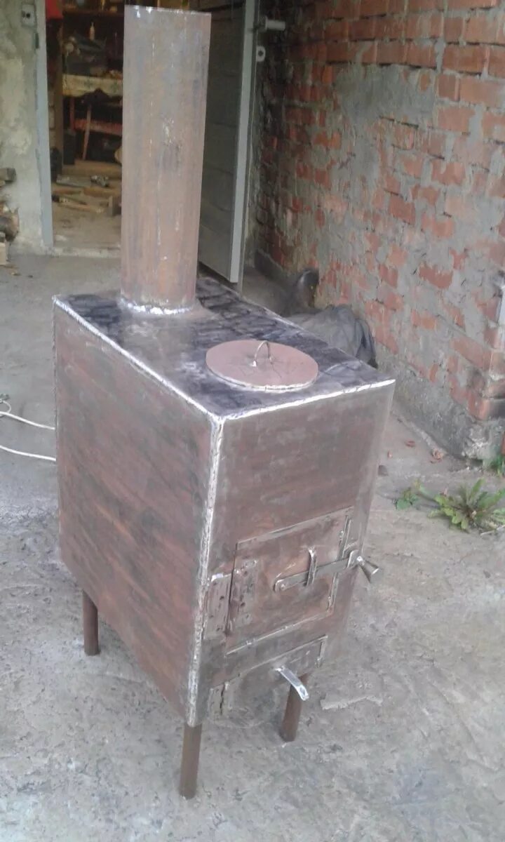 Печка на дровах своими руками из металла. Печка оборотка буржуйка. железная печка буржуйка. печка железная для дачи. печь из металла для дачи.