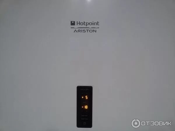 Кнопки hotpoint ariston. Холодильник Хотпоинт hf6200w. Холодильник Хотпоинт Аристон выставить температуру. Hotpoint-Ariston HF 6200 W. Панель управления холодильника Аристон Хотпоинт.