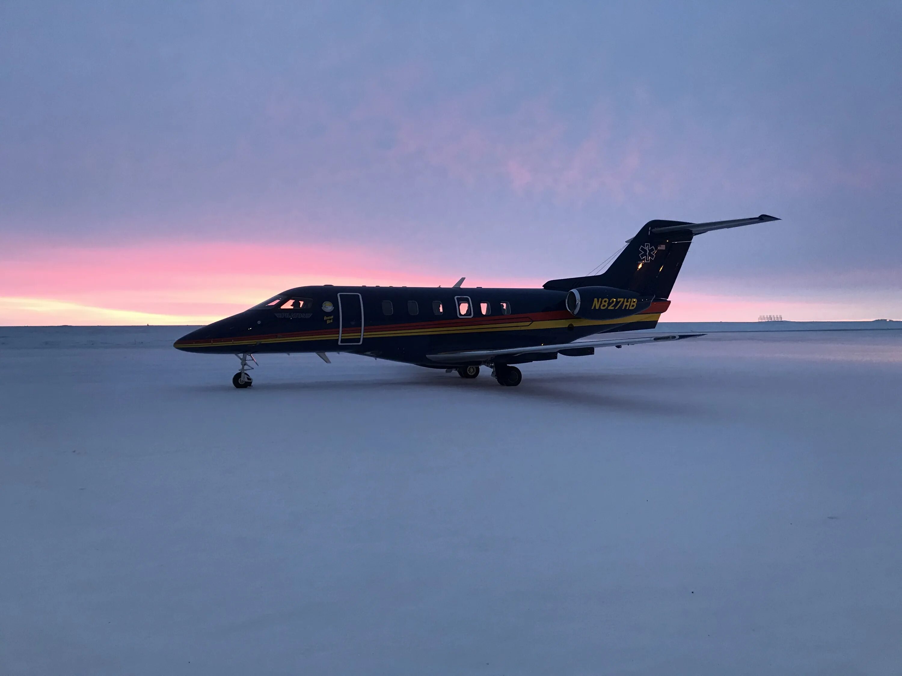 Пилатус рс. Самолет пилатус рс24. pilatus pc-24. пилатус рс-24. самолёт пилатус пс 24.