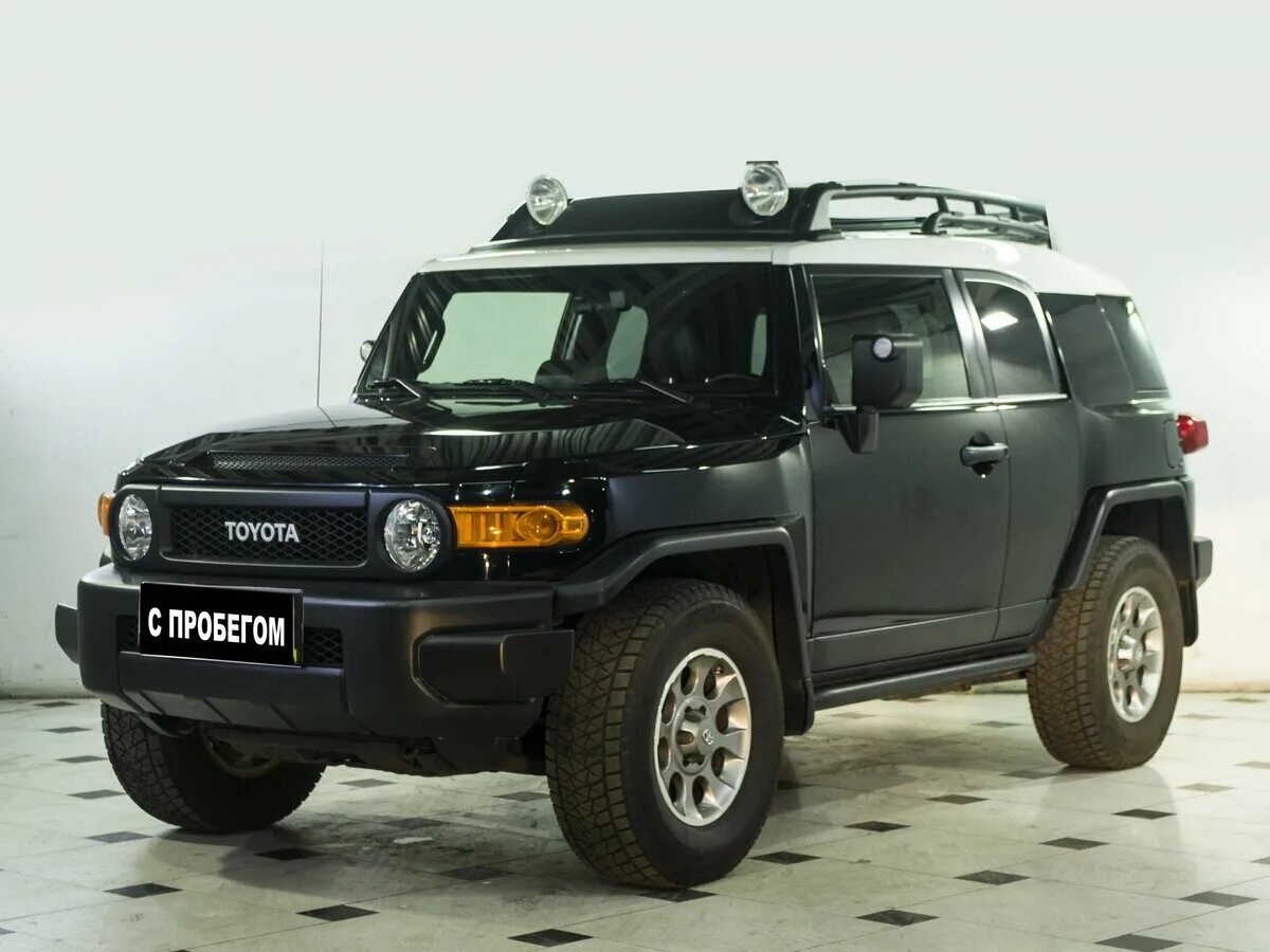 Где купить крузер. Toyota FJ Cruiser 2006. Toyota FJ Cruiser 2010. Toyota FJ Cruiser 2006-2021. Тойота FG Cruiser 2006.