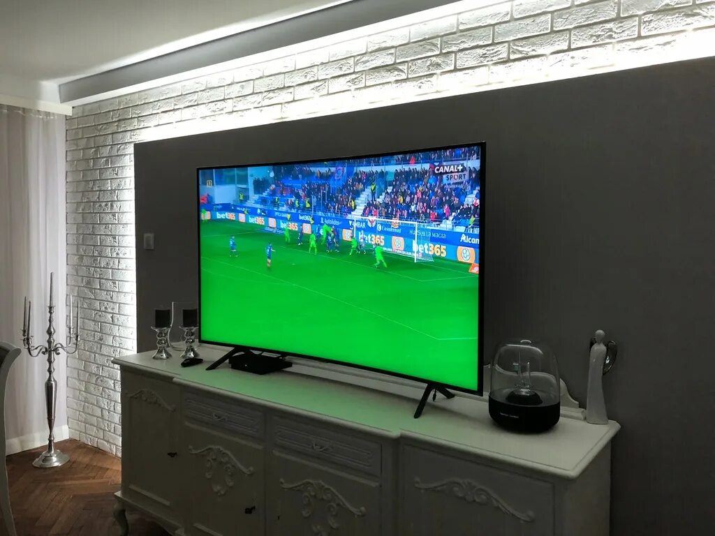 Новый телевизор. Телевизор сбер 50 диагональ. Samsung плазма 43 дюйма телевизор. Телевизор сбер. Приставка сбер бокс.