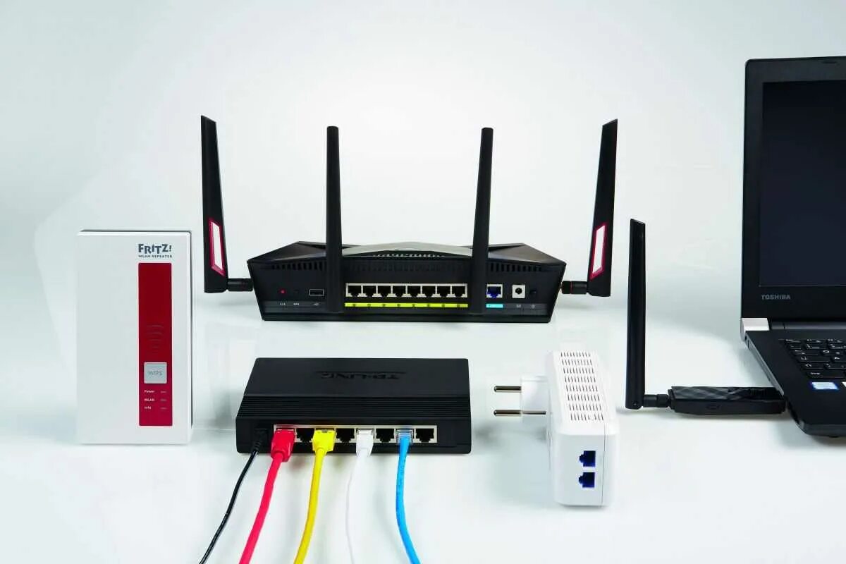 Установить wi fi роутер. Маршрутизатор для проводной локальной сети. альянс роутер. беспроводной роутер для интернета. маршрутизатор для офиса.