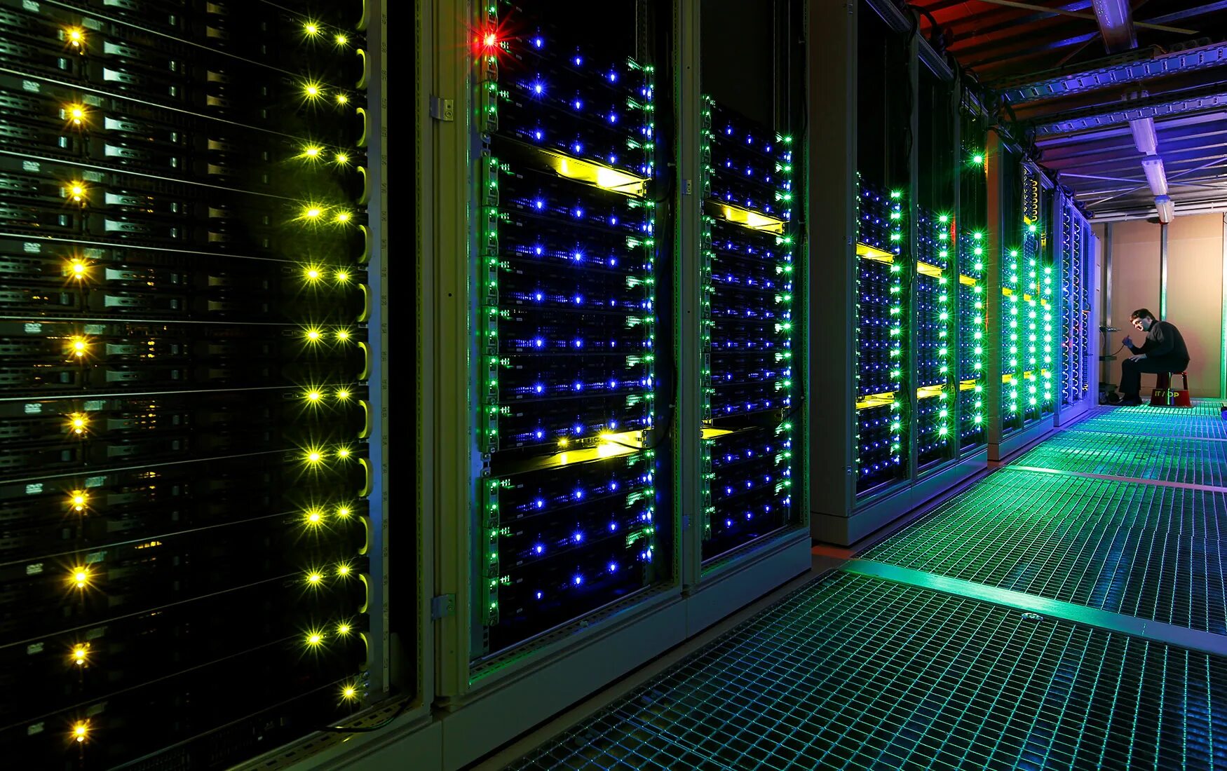 T-122 реактивная система залпового огня. Very large array радиотелескоп. Marconi-100 суперкомпьютер. самые большие систем. дата центр google.