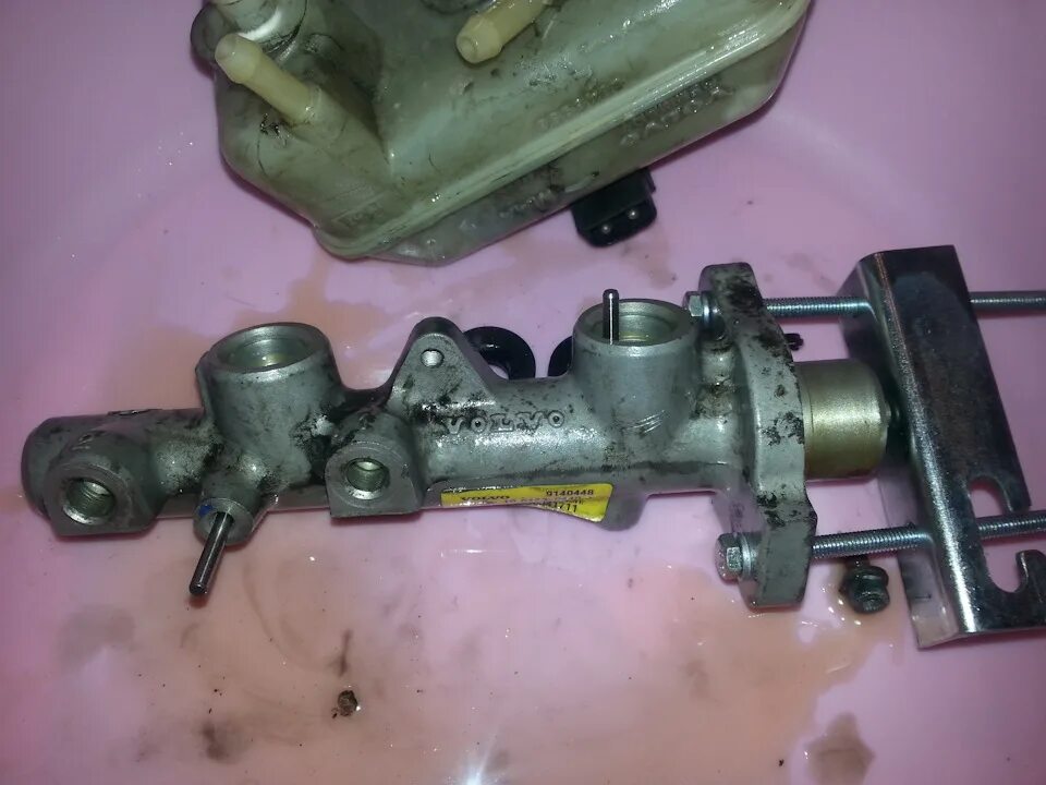 Тормозной цилиндр фенокс 2110. Главный тормозной цилиндр ваз 2110. Главный цилиндр ваз 2109. Гтц ваз 2110. Гтц 2109.