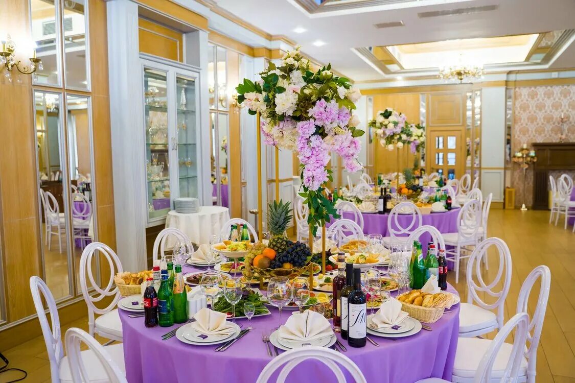 Ресторан татев 71 км мкад. Татев ресторан москва путилково. Татев ресторан москва. Татев банкетный зал. Ресторан татев 71 км мкад.