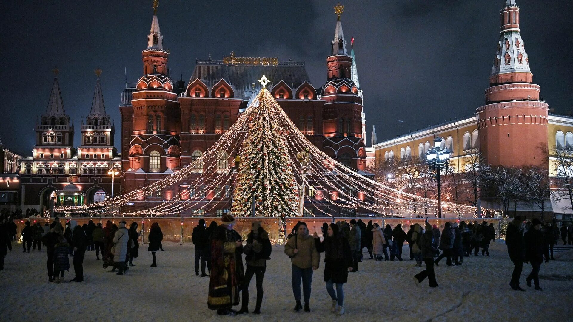 Что посетить в ноябре в москве 2025. Манежная площадь москва новый год 2025. ярмарка на манежной площади 2025. новогодняя елка в москве 2025 на красной площади.