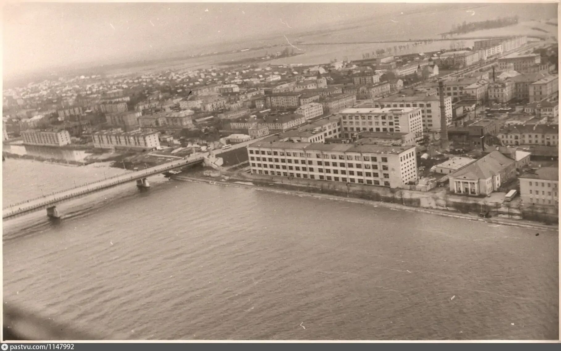 Наводнение 1966. Наводнение 1966. Наводнение 1966 года в красноярске. Наводнение в великом новгороде 1966. 1966 год красноярск.