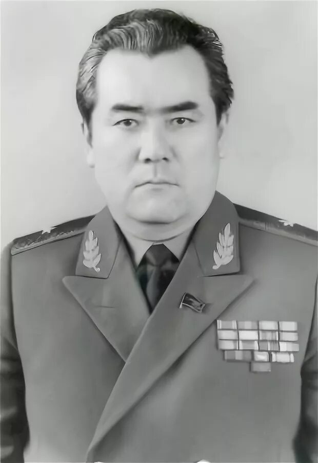 Шаяхметов первый секретарь цк компартии казахстана. Назарбаев 1989. Нурсултан назарбаев 1989. Ж. Назарбаев 1 декабря 1991.
