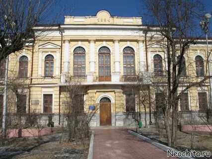 Гимназия старая