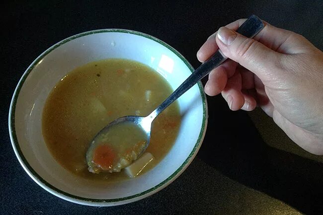 Суп невкусный. Больничный суп. Суп в больнице.
