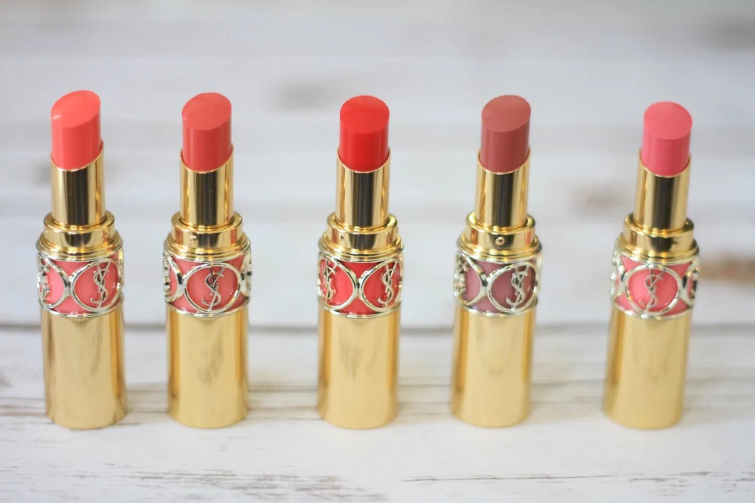Ysl rouge volupte shine 44. Ysl rouge volupte shine. Rouge volupte shine 6. Помада yves saint laurent rouge volupte shine 87. Rouge volupte shine 130.