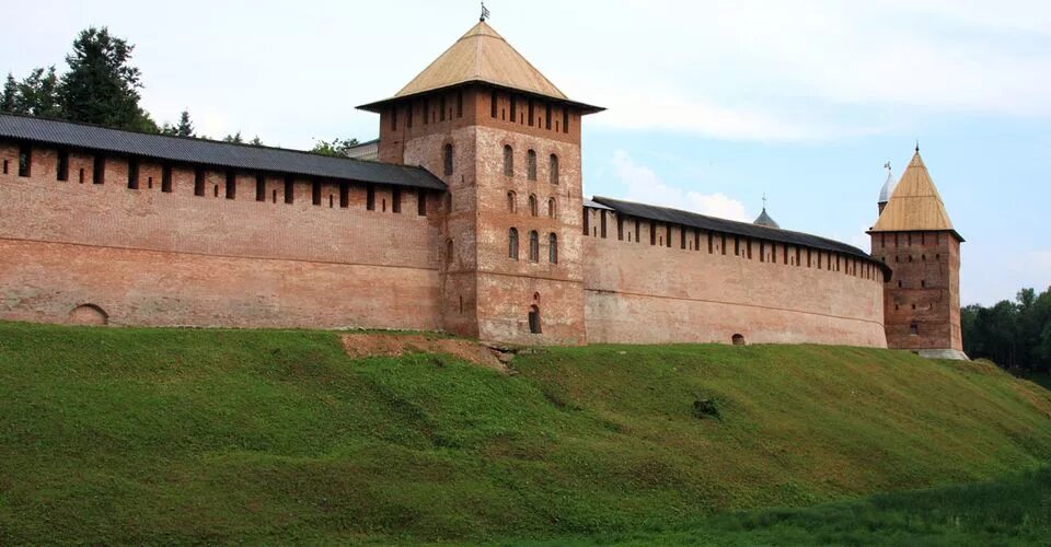 Старый замок новгород. Замок кафе великий новгород. Старый замок златоуст. Крепость детинец великий новгород. Ресторан старый замок великий новгород.