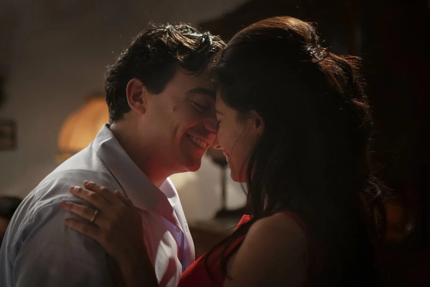 Моя гениальная подруга (l’amica geniale), 2018. Моя гениальная подруга нино. Элена ферранте неаполитанский квартет сериал. Моя гениальная подруга нино. Моя гениальная подруга сколько.