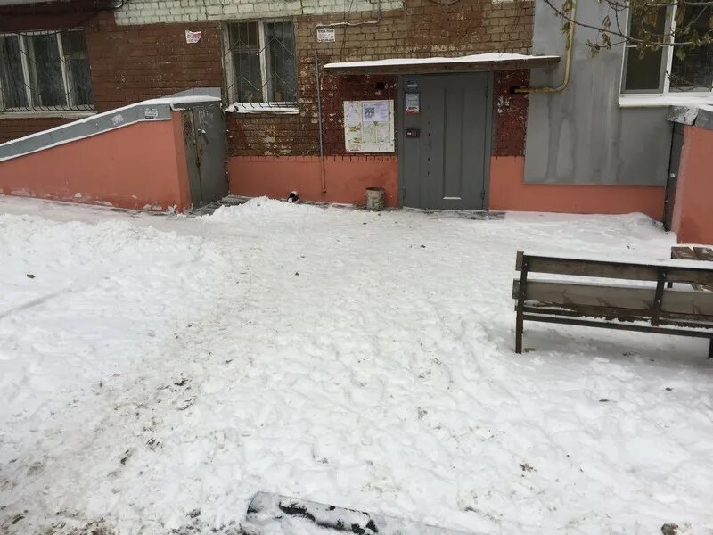 Напротив подъездов