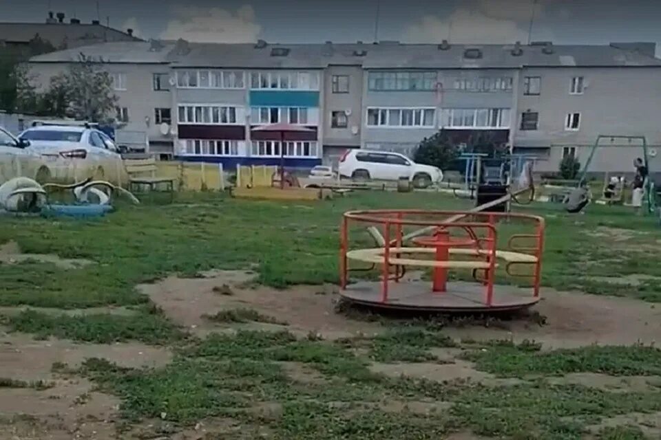 2 микрорайон дом 2 бугуруслан. Чп похвистнево самарская область. фотография парк ветров в похвистнево. бугуруслан карусель солнышко. в похвистнево задержали.