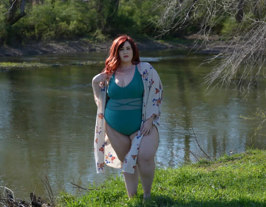 Megan Hillard. Меган Хиллард,. Curvy redhead