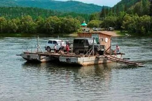 Самодельный паром. Самодельный паром через реку. Паромы в Туве. Сизим. Паром самодельные фото.