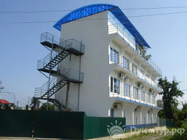 Гостевой дом айсберг пицунда. Гостевой дом айсберг пицунда абхазия. Отель айсберг пицунда. Айсберг пицунда. Отель айсберг пицунда.