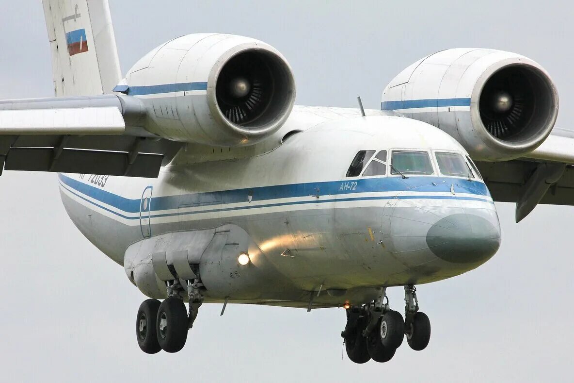 Антонов ан-72/74. Ан 124 антонов ra-82014. Ил 76 руслан. Самолеты ил ан. Четырехмоторный транспортный самолет ан-124 «руслан».