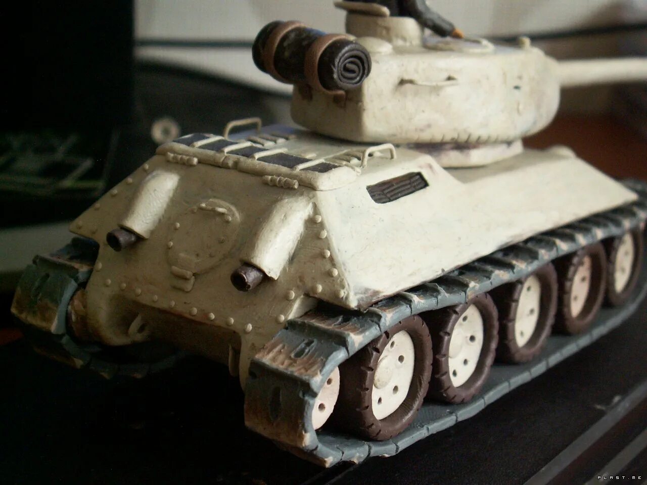 Танк т 34 из пластилина. Лепки танков т34 85. Т34 85 лепка. Танк т-34 лепка из пластилина. Танк т 34 85 из пластилина.