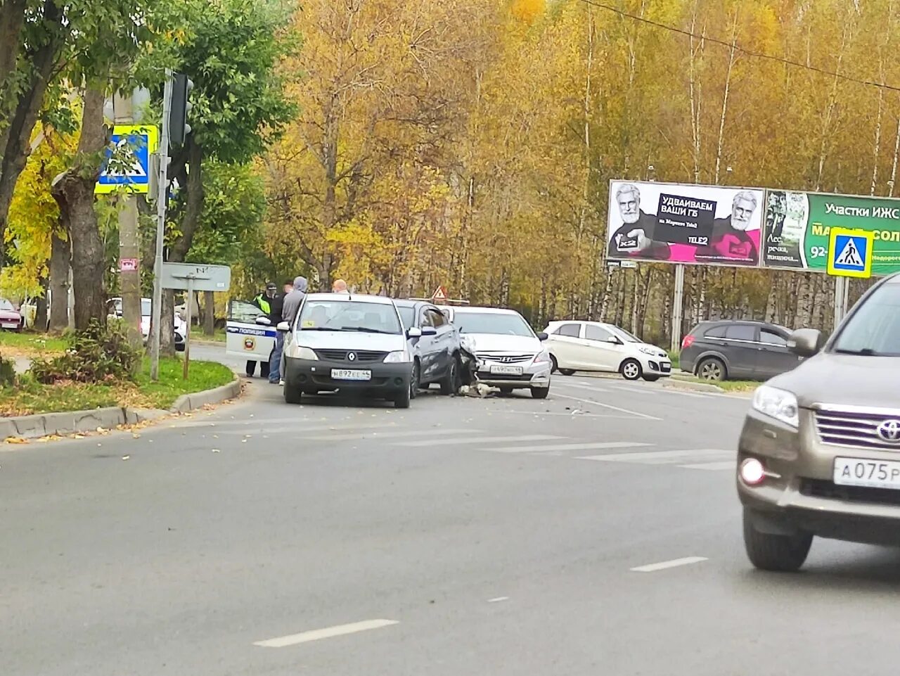 Родники шагова. ДТП Кострома ул Юрия Смирнова 2020. Авария в Костроме на Юрия Смирнова. Кострома авария на улице Юрия Смирнова. ДТП Кострома Юрия Смирнова мотоцикл.