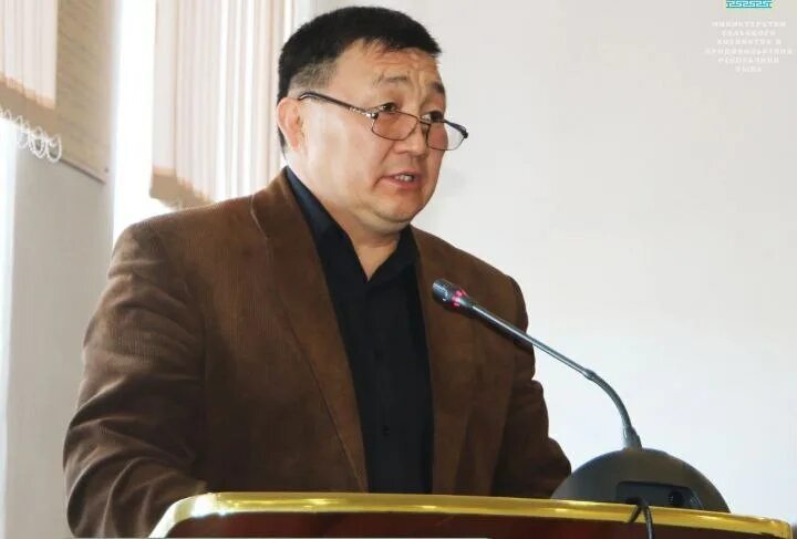 Министры республики тыва. Минсельхоз министр республики тыва. Министерство сельского хозяйства республики тыва. Республика тыва министр хозяйства. Минсельхоз республики тыва герб.