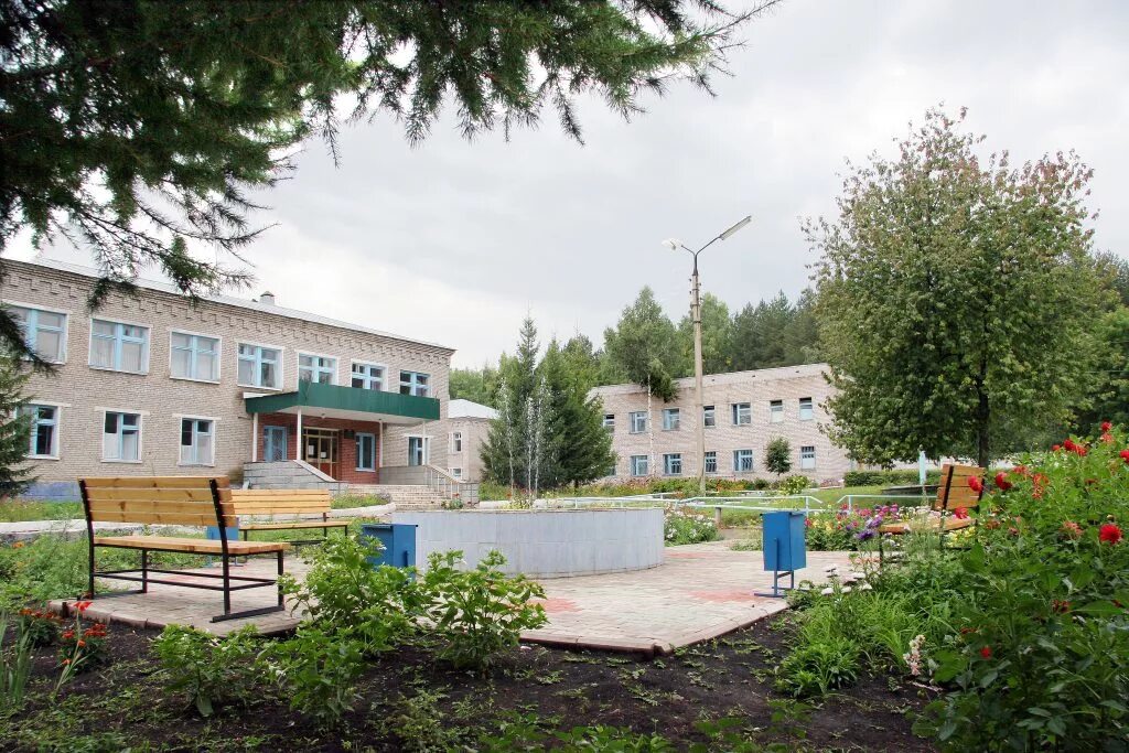 Поликлиника 1 белебей. Белебеевская поликлиника белебеевская 1. Гбуз рб белебеевская црб. Районная больница белебей. Сотрудники белебеевской больницы.