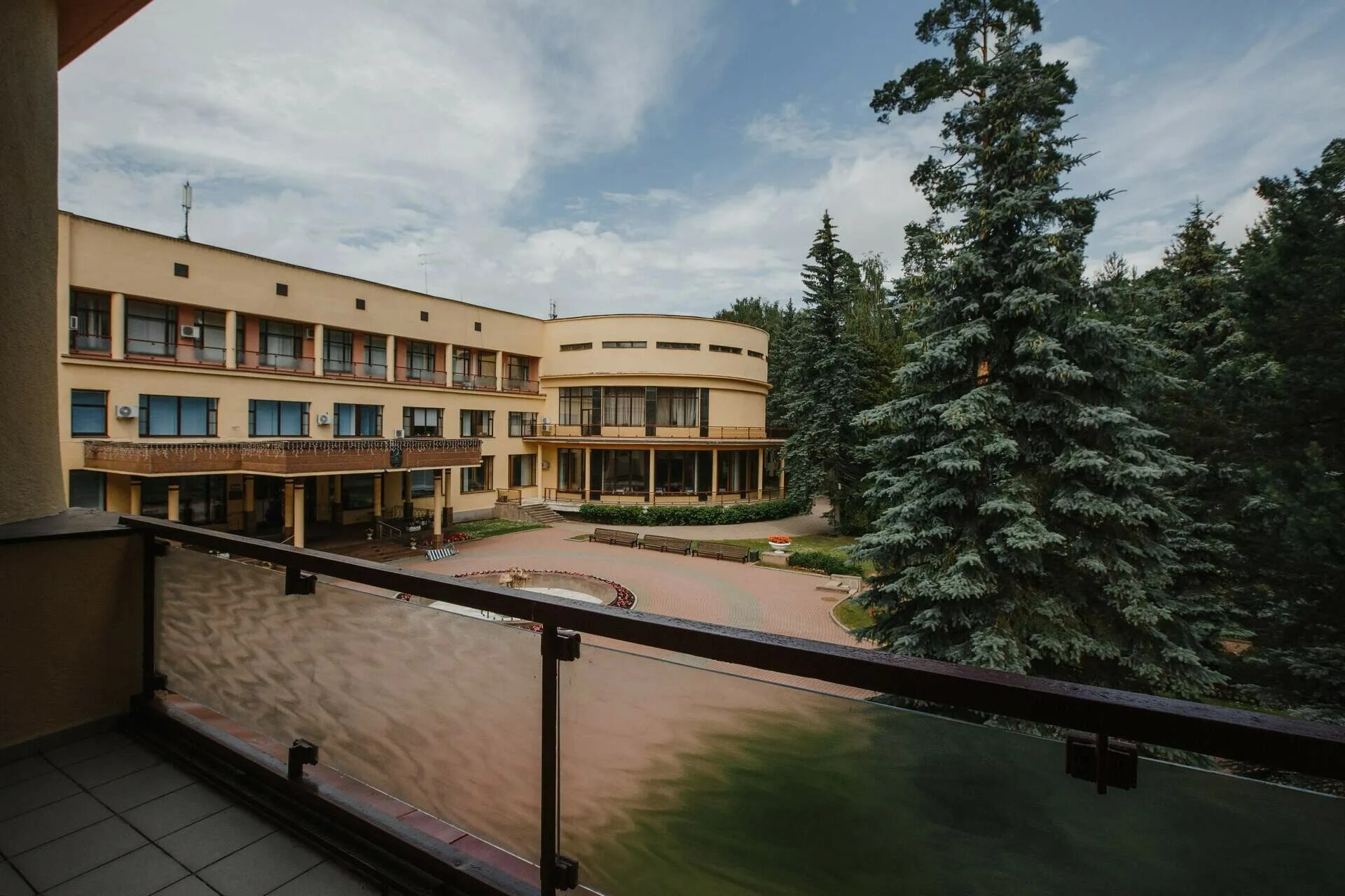 Пансион подмосковья. Санаторий заря подмосковье ступинский район. Санаторий министерства обороны мытищи. Санаторий фсин в подмосковье. Санаторий«подмосковье» цвдо.