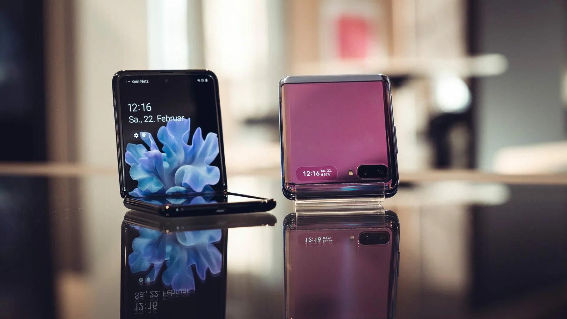 Samsung z Flip 1. Samsung Galaxy Flip. Самсунг галакси z Flip. Samsung Galaxy z Flip 4. Samsung z flip 3 отзывы