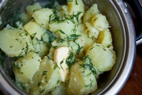 Картошка с маслом и луком рецепт