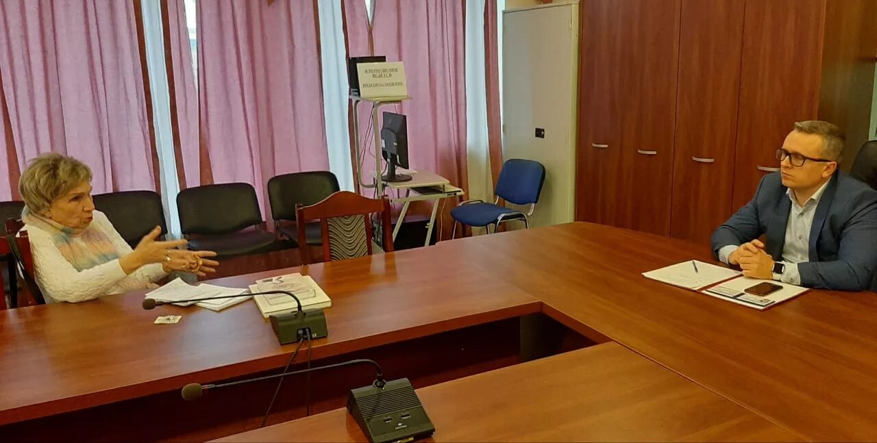 Индикатор консолидации мт4. Час советника. Час советника. Советник 2013 кэмерон диаз. Глава управы пресненского района.