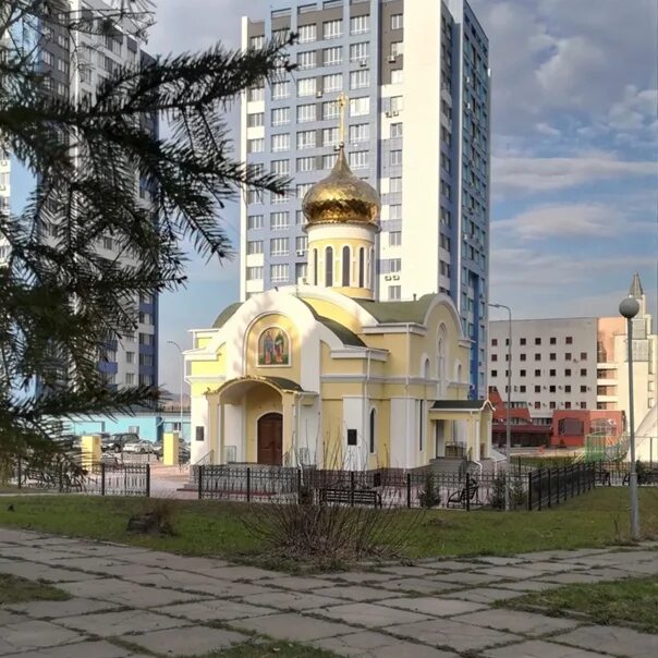 Храм мефодия железнодорожный. Богослужение церковь всех святых в белозерский. Храм святых равноапостольных кирилла и мефодия, москва. Мефодиевский кирилло храм мефодиевский в железнодорожном. Храм святых равноапостольных мефодия и кирилла печоры.