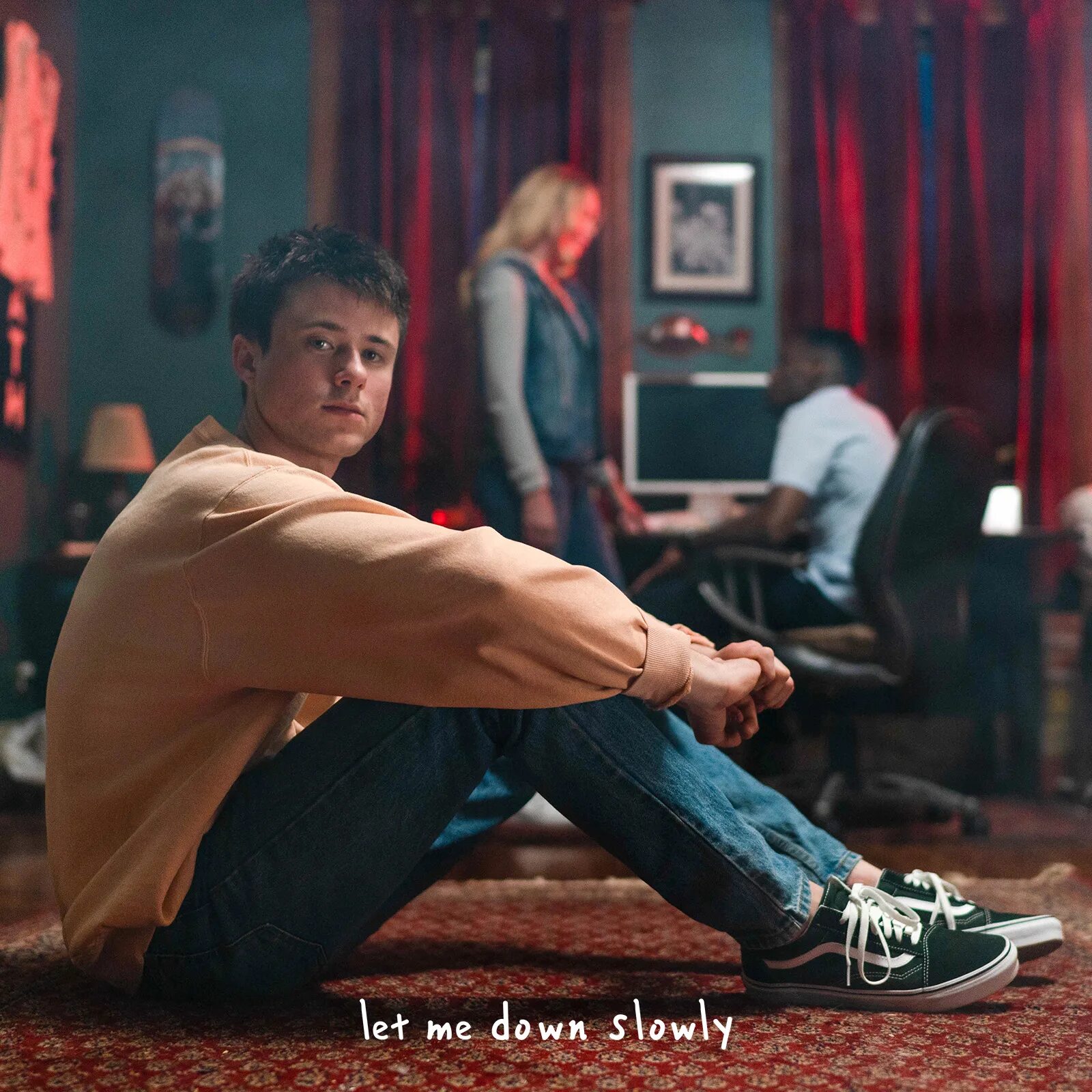 Открой песню лет. Alec Benjamin. Алек Бенджамин Let. Let me down slowly Alec Benjamin. Alec Benjamin Let me down.