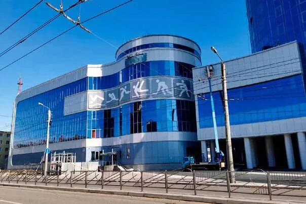 Глава региона проверил ход работ на строительной площадке Дворца спорта