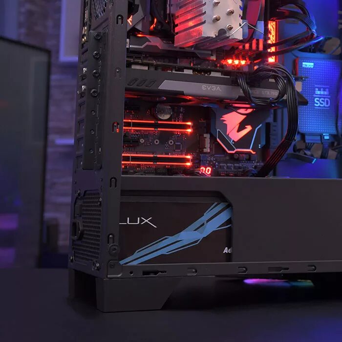Aerocool apnx creator. Аэрокул 550 ватт. aerocool falcon. aerocool pgs lux 750w. aerocool пушка 1000w.