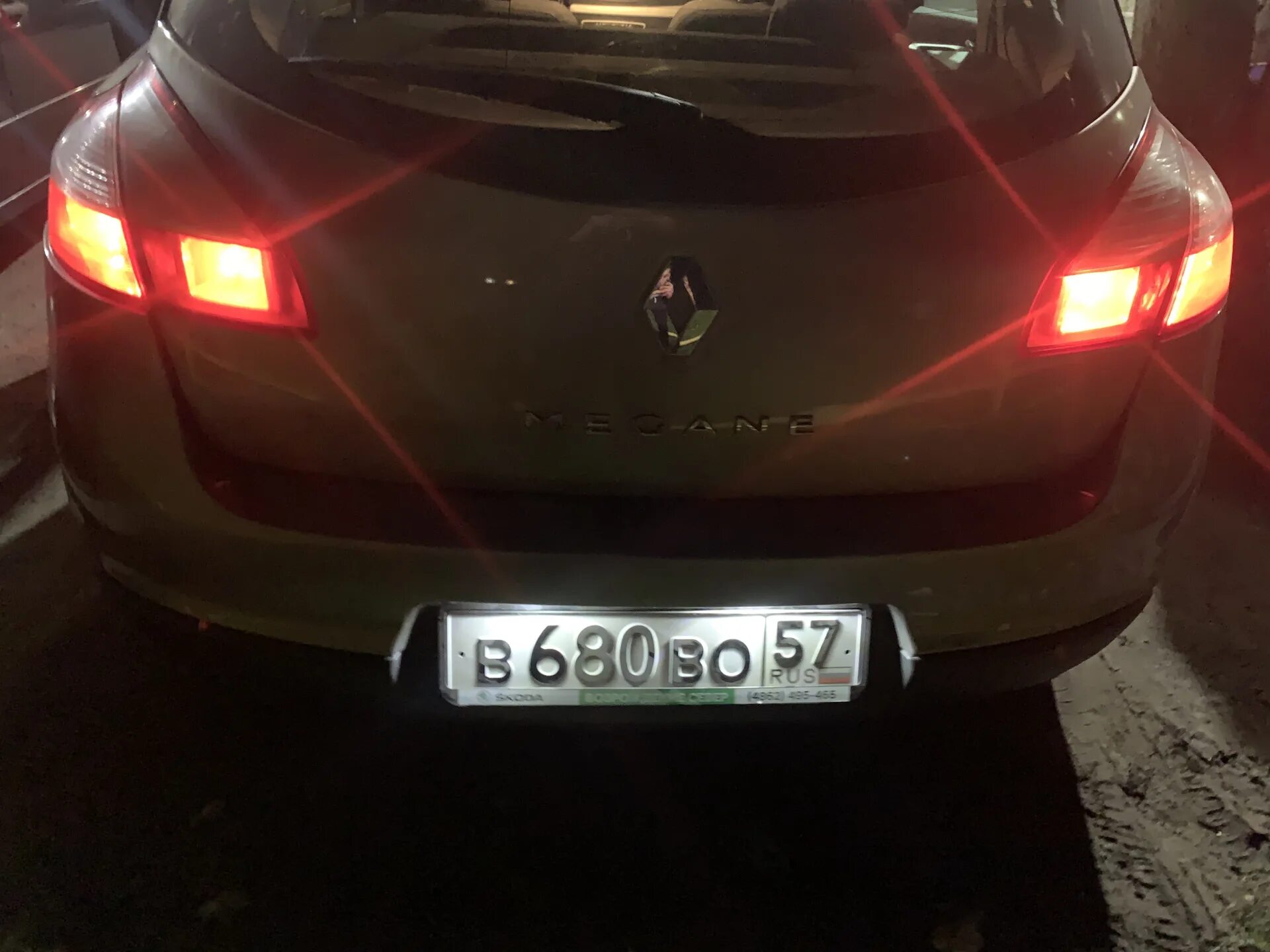 Megane 3 Hatchback стоп сигналы. Стоп сигналы Рено Меган 3 хэтчбек. Лампочка стоп сигнала Рено Меган 3. Задний стоп сигнал Меган 3 хэтчбек. Стоп сигнал на рено 3