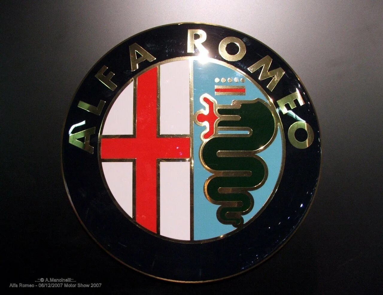 Знак альфа ромео. Alfa Romeo logo. Alfa Romeo logo 1915. Альфа Ромео знак. Марки машин Альфа Ромео значок.