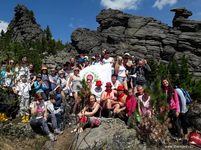 Осинники шерегеш. Осинники шерегеш. Курорт шерегеш лыжи. Гора мустаг шерегеш. Гора сарлык шерегеш.