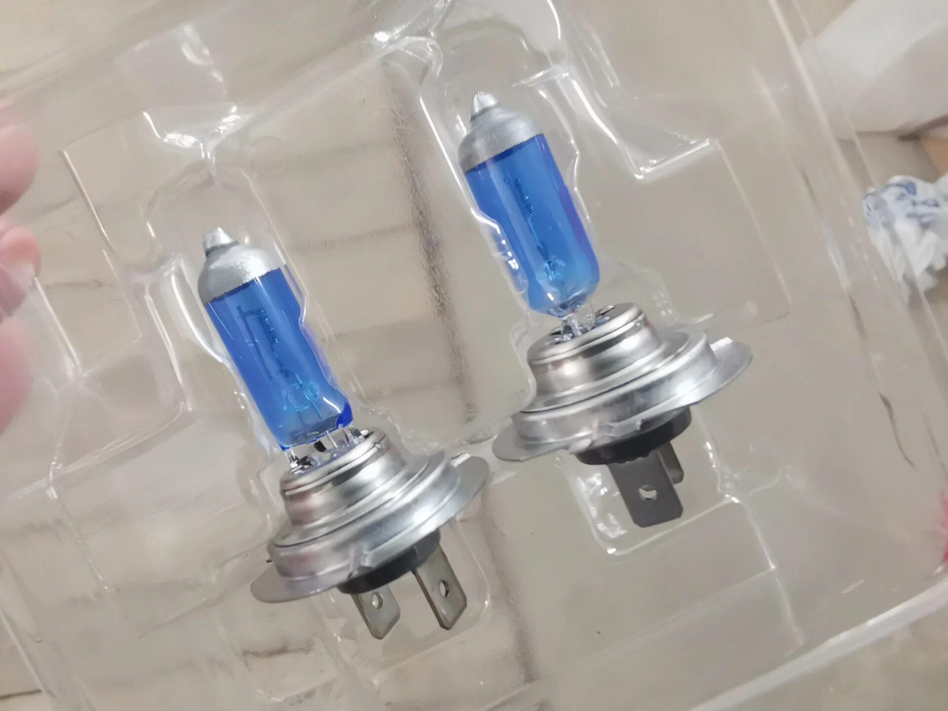 Лампочка ближнего света газель 3302. Переделка лампочки h4. Лампа на соболь ближний свет. Лампа ближнего света соболь 4х4. 1864765009k какой цоколь.