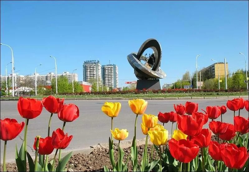 Волгодонск 1990. Памятники города волгодонска. Волгодонск весной. Весенняя 40 волгодонск. Весенняя улица волгодонск.