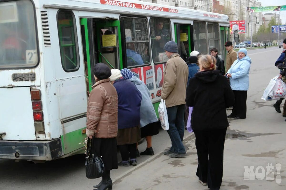 Проезд в маршрутке воронеж. Проезд в маршрутке. автобус воронеж новости. стоимость проезда в маршрутке. маршруточник.