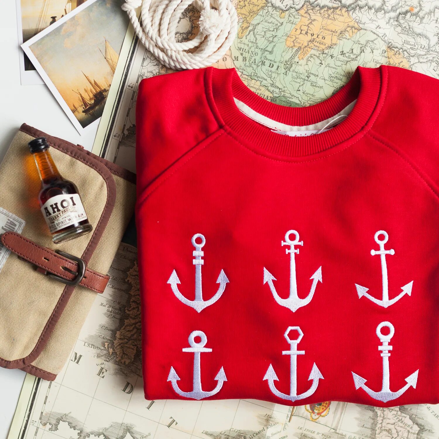 Marseille свитшот. Capitan mate. Captain's mate одежда. Свитшот с вышивкой маяк. Толстовка captains mate маяк.