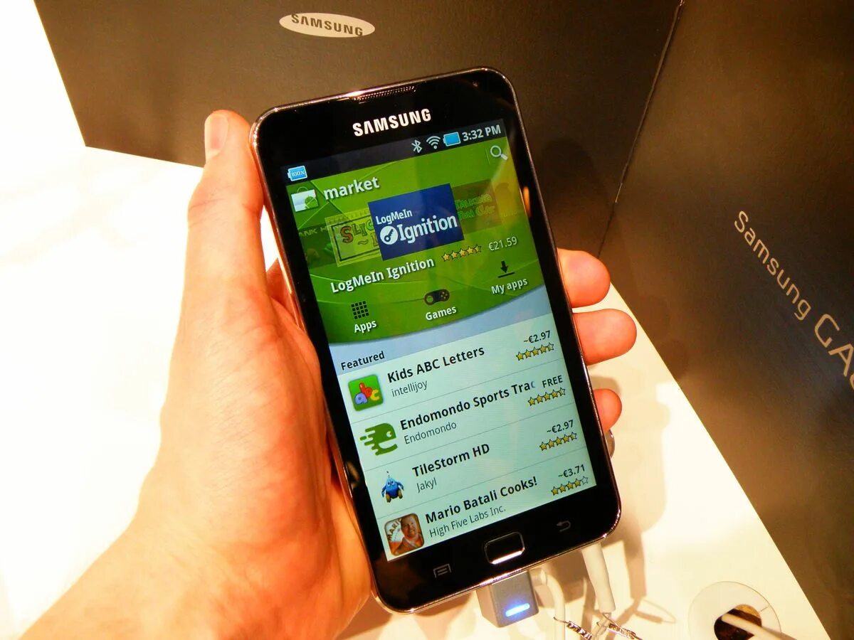 Телефоны samsung wi fi. Samsung Galaxy s Wi-Fi 5.0. Samsung Galaxy s Wi-Fi 4.0. Самсунг мини WIFI. Samsung Galaxy меню WIFI.