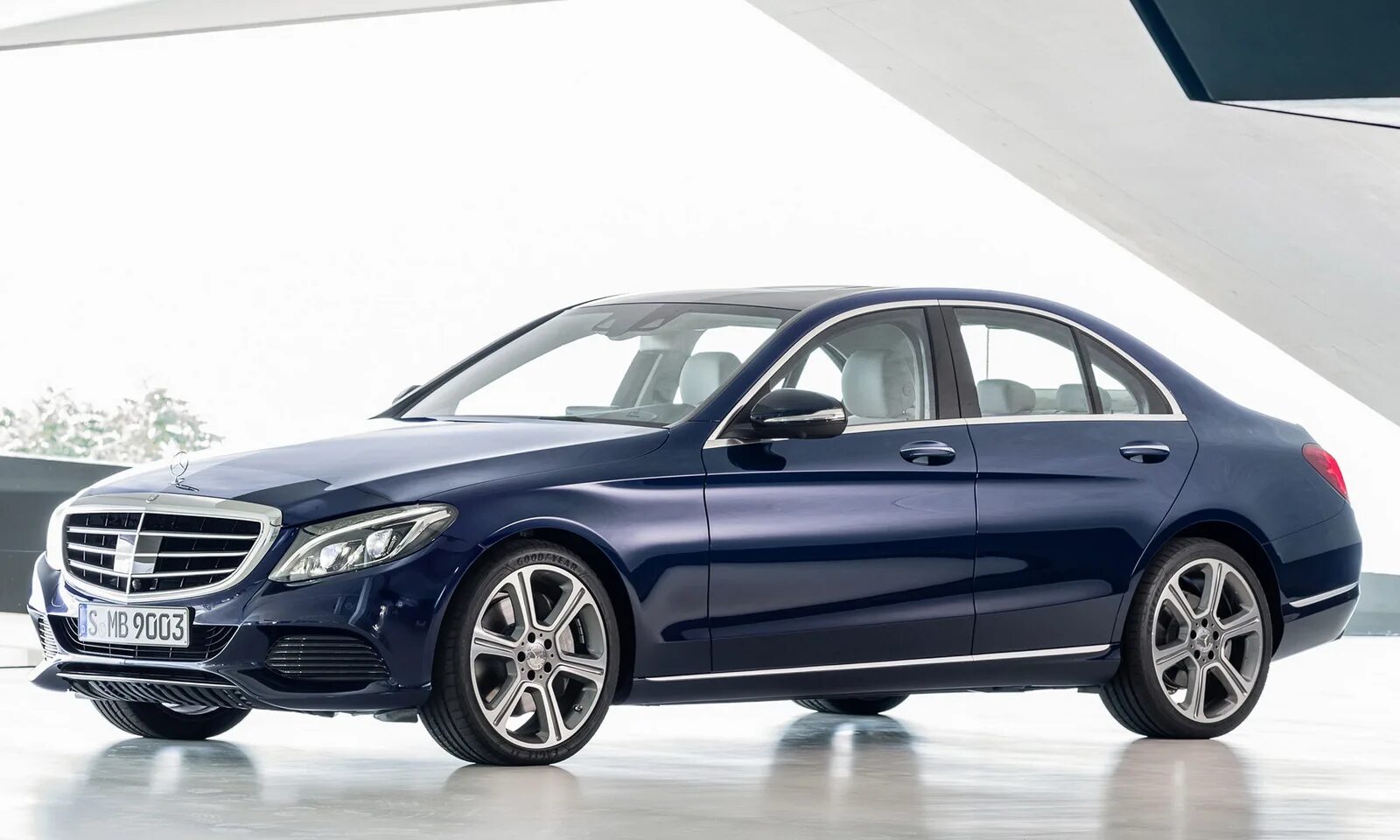 Удлинены мерседес. Mercedes-Benz c-class 2014. Мерседес c class c300. Мерседес ц 2014. Mercedes-Benz c-class 2015.