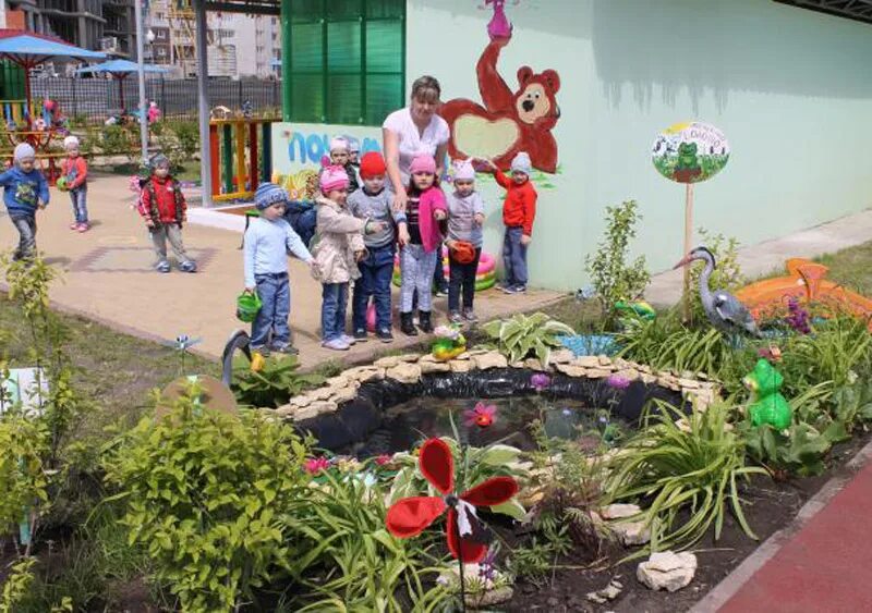 Дворик детского сада детском садике Краснодар. Озеленение детского сада. Лучший двор детского сада. Ландшафт детского сада.