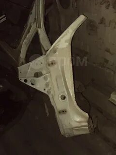 Передняя стойка кузова