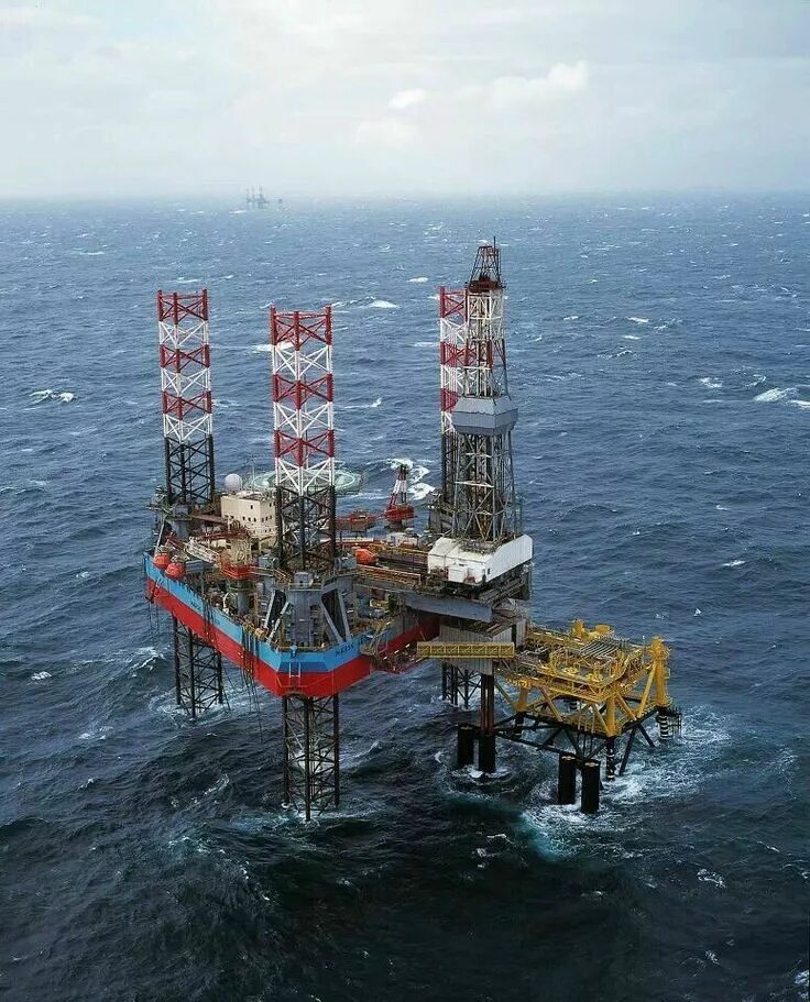 Платформа добычи. Offshore Oil Rig. Нефтедобывающая платформа «нефтяные камни». Морская буровая вышка нефтяная. Оффшор Дриллинг.
