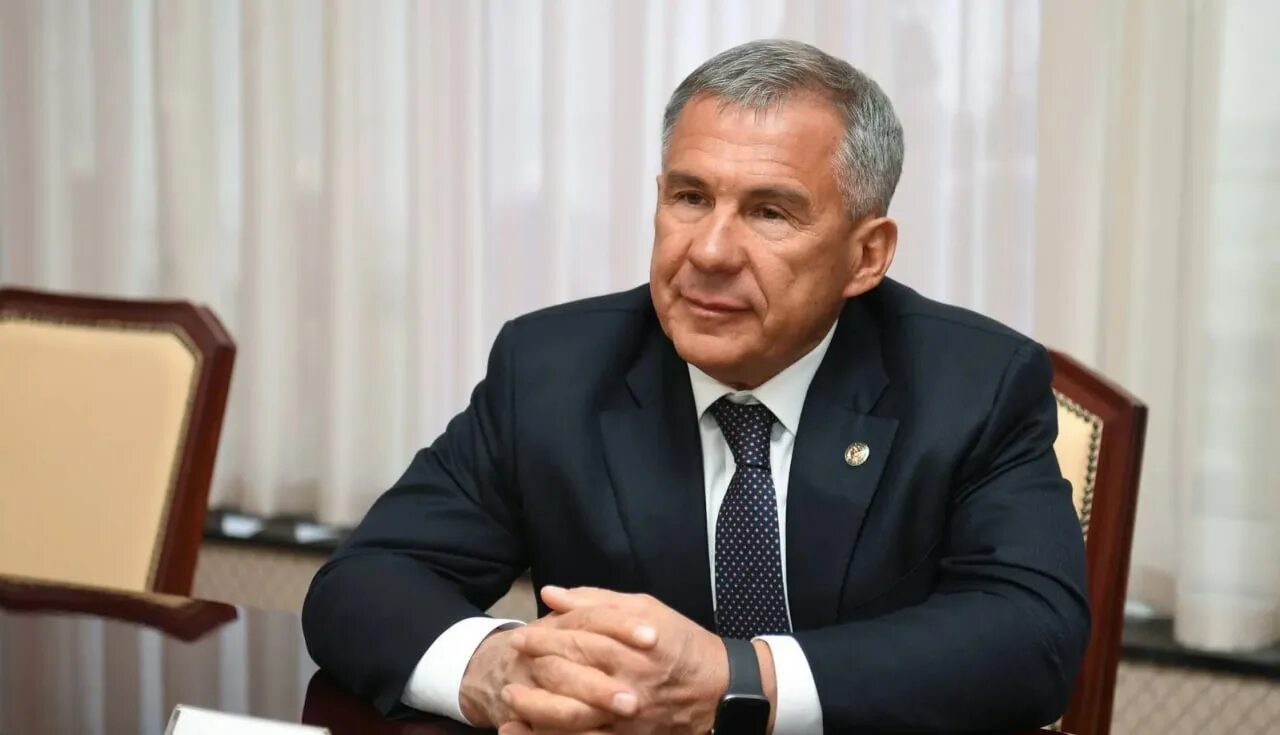 Сколько лет рустама минниханова